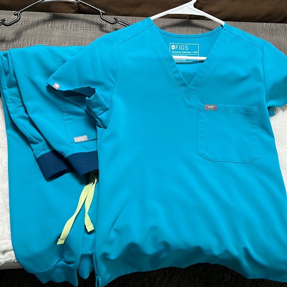 Figs scrubs (Caribbean color if I remember correctly)
